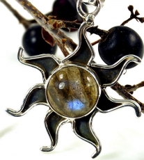 Ethno silver pendant, Mexican sun pendant - labradorite