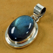 Ethno silver pendant, oval Indian boho chain pendant - labradorit..
