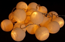 Fabric ball battery light chain 3xAA LED ball light chain - white